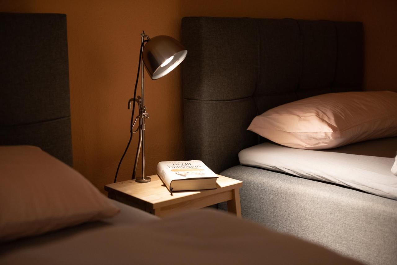 Kassberg Apartment Im Retro-Stil / Netflix & Wifi ケムニッツ エクステリア 写真