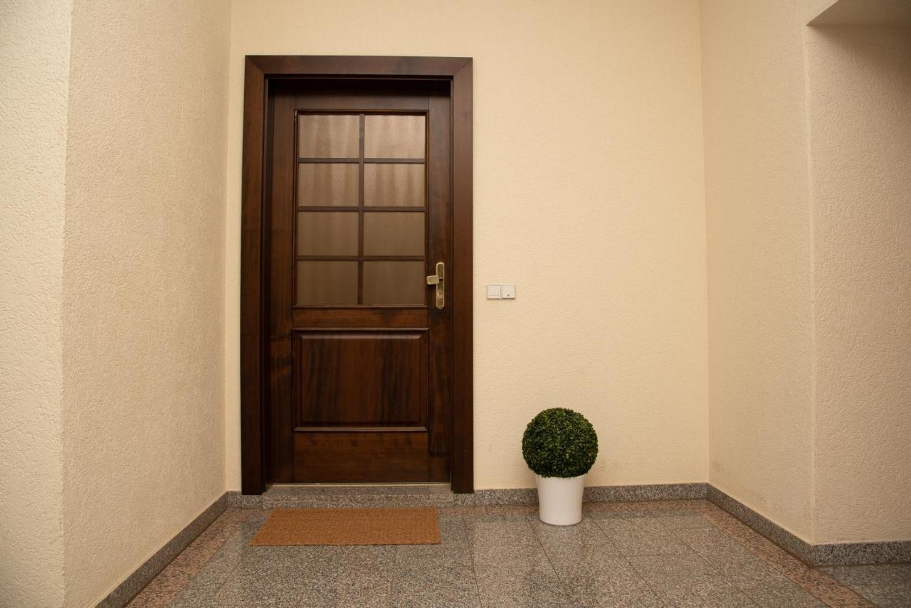 Kassberg Apartment Im Retro-Stil / Netflix & Wifi ケムニッツ エクステリア 写真